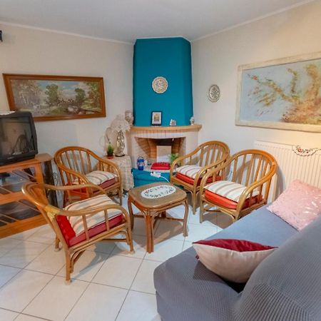 Krasa 2Bedroom Apartment Ágios Matthaíos 외부 사진